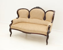 Lataa kuva Galleria-katseluun, Antiikkisohva lauritzon-kankaalla