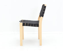 Lataa kuva Galleria-katseluun, Artek 611 tuoli musta satulavyö (kohtalainen)