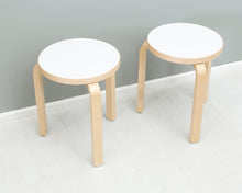 Lataa kuva Galleria-katseluun, Artek 60 jakkara