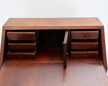 Lataa kuva Galleria-katseluun, Avautuva kirjoituslipasto