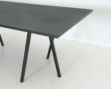 Lataa kuva Galleria-katseluun, Hay Loop Stand pöytä