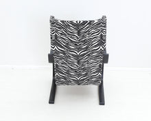 Lataa kuva Galleria-katseluun, Artek 401 nojatuoli zebra-kankaalla