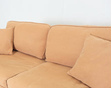 Lataa kuva Galleria-katseluun, Asko Kielo 2,5-istuttava kangassohva ruskea