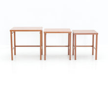 Lataa kuva Galleria-katseluun, 60-luvun sarjapöytä