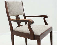Lataa kuva Galleria-katseluun, 40-luvun puurunkoinen ruokatuoli käsinojilla
