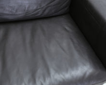 Lataa kuva Galleria-katseluun, Adea 3-istuttava nahkasohva mustanruskea