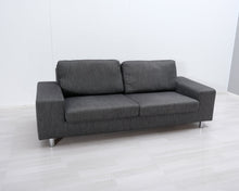 Lataa kuva Galleria-katseluun, Asko 3-istuttava kangassohva harmaa