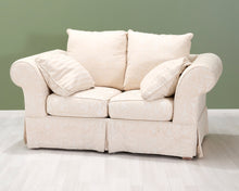 Lataa kuva Galleria-katseluun, 2-istuttava kangassohva beige