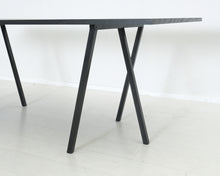 Lataa kuva Galleria-katseluun, Hay Loop Stand pöytä