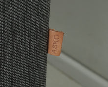 Lataa kuva Galleria-katseluun, Asko 2-istuttava kangassohva harmaa