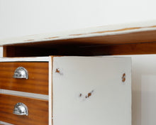 Lataa kuva Galleria-katseluun, 60-luvun pieni työpöytä