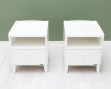 Lataa kuva Galleria-katseluun, Kiteen Huonekalutehdas Matinea yöpöytä