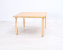 Lataa kuva Galleria-katseluun, Artek sivupöytä 75 x 90 cm koivu