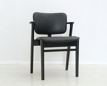 Lataa kuva Galleria-katseluun, Artek Domus tuoli musta nahka