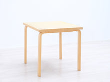 Lataa kuva Galleria-katseluun, Artek pöytä 70 x 80 cm koivu / vaaleanvihreä