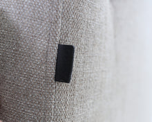 Lataa kuva Galleria-katseluun, Asko Sofia 2-istuttava kangassohva beige