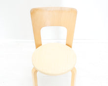 Lataa kuva Galleria-katseluun, Artek 66 ruokatuoli