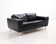 Lataa kuva Galleria-katseluun, 2-istuttava nahkasohva musta