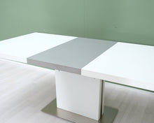 Lataa kuva Galleria-katseluun, Boconcept Milano jatkettava ruokapöytä valkoinen