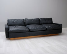 Lataa kuva Galleria-katseluun, Artek 590 3-istuttava nahkasohva musta