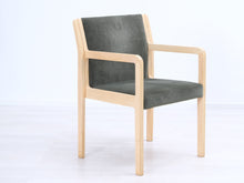 Lataa kuva Galleria-katseluun, Artek Pentti Heinonen käsinojallinen tuoli harmaa