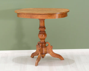 Antiikkinen pilaripöytä