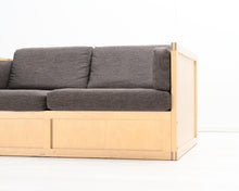 Lataa kuva Galleria-katseluun, Artek 557 Ben af Schulten 2-istuttava sohva ruskea
