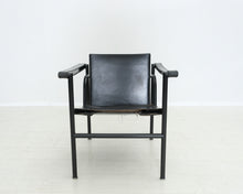 Lataa kuva Galleria-katseluun, Cassina Le Corbusier LC1 nojatuoli
