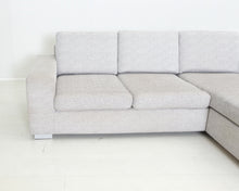 Lataa kuva Galleria-katseluun, Asko Antti divaanisohva vaaleanharmaa

