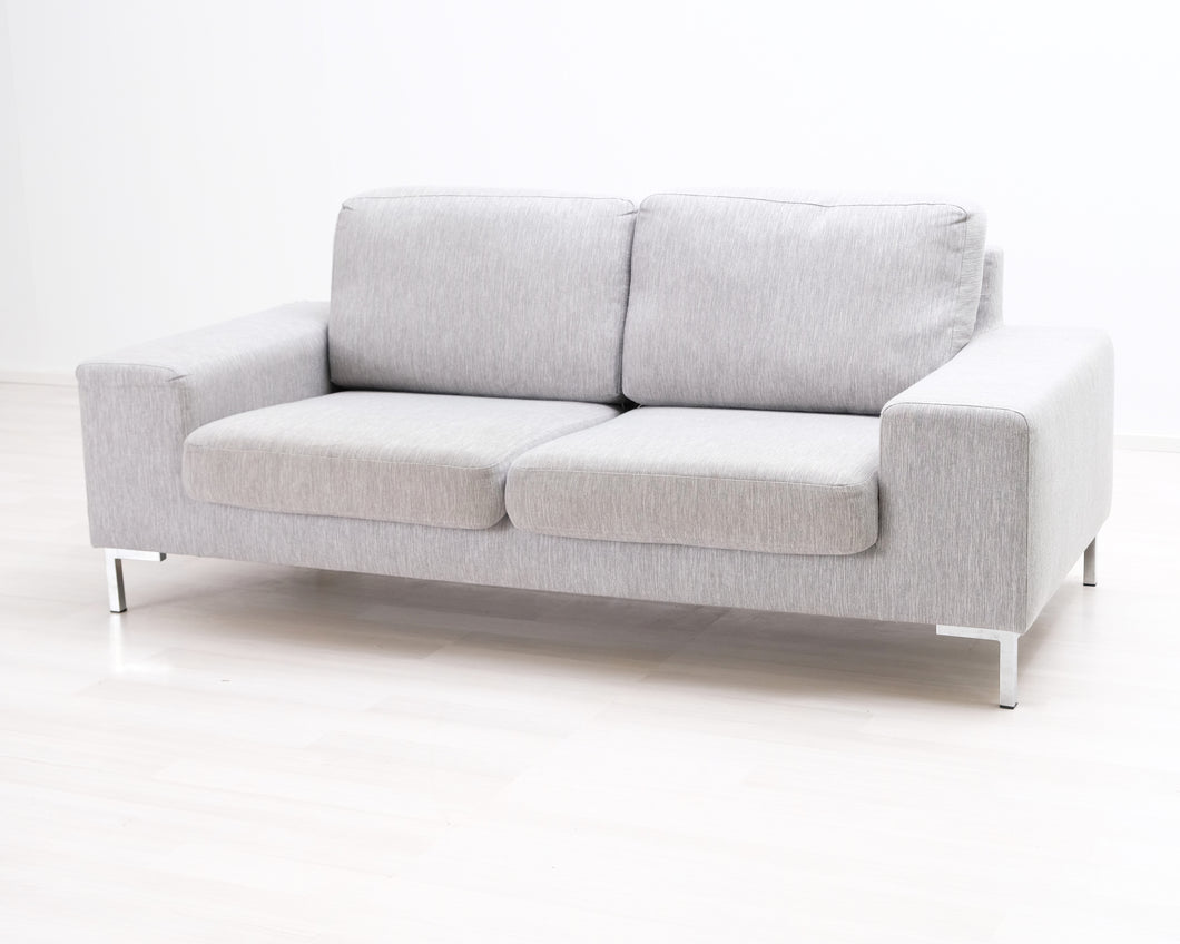 Asko 2-istuttava sohva vaaleanharmaa