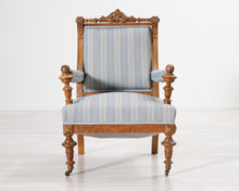 Lataa kuva Galleria-katseluun, Antiikkinen nojatuoli raidallisella istuimella 1800-luku
