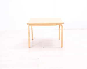 Artek sivupöytä 75 x 75 cm koivu