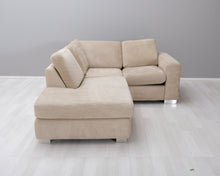 Lataa kuva Galleria-katseluun, Furninova 3-istuttava divaanisohva beige
