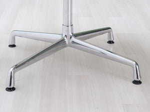Charles & Ray Eames pöytä valkoinen