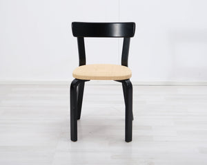 Artek 69 tuoli musta / beige