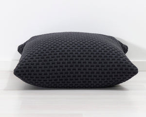 Hem Dash Cushion Medium tyyny musta