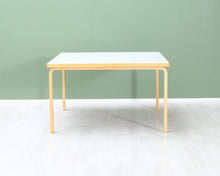Lataa kuva Galleria-katseluun, Artek pöytä 120 x 120 cm koivu / valkoinen
