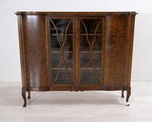 Lataa kuva Galleria-katseluun, Antiikkinen kaappi
