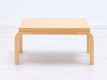 Lataa kuva Galleria-katseluun, Artek pikkupöytä
