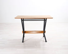 Lataa kuva Galleria-katseluun, Baaripöytä tammilevyllä
