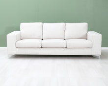 Lataa kuva Galleria-katseluun, Asko 3-istuttava kangassohva luonnonvalkoinen
