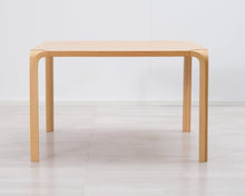 Lataa kuva Galleria-katseluun, Artek pöytä X800C

