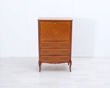 Lataa kuva Galleria-katseluun, Antiikkinen baarikaappi
