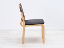 Lataa kuva Galleria-katseluun, Artek tuoli kankaisella istuinosalla
