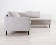 Lataa kuva Galleria-katseluun, 4-istuttava kulmasohva vaaleanharmaa
