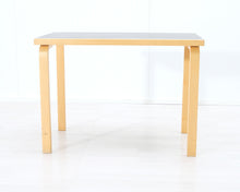 Lataa kuva Galleria-katseluun, Artek pöytä 60 x 100 cm koivu / musta
