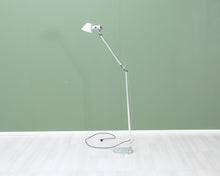 Lataa kuva Galleria-katseluun, Artemide Tolomeo Lettura lattiavalaisin
