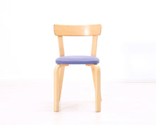 Lataa kuva Galleria-katseluun, Artek 69 ruokatuoli sininen kangas
