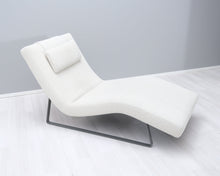 Lataa kuva Galleria-katseluun, Adea Wave divaani luonnonvalkoinen
