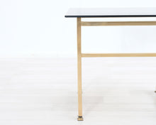 Lataa kuva Galleria-katseluun, 70-luvun sivupöytä lasilevyllä
